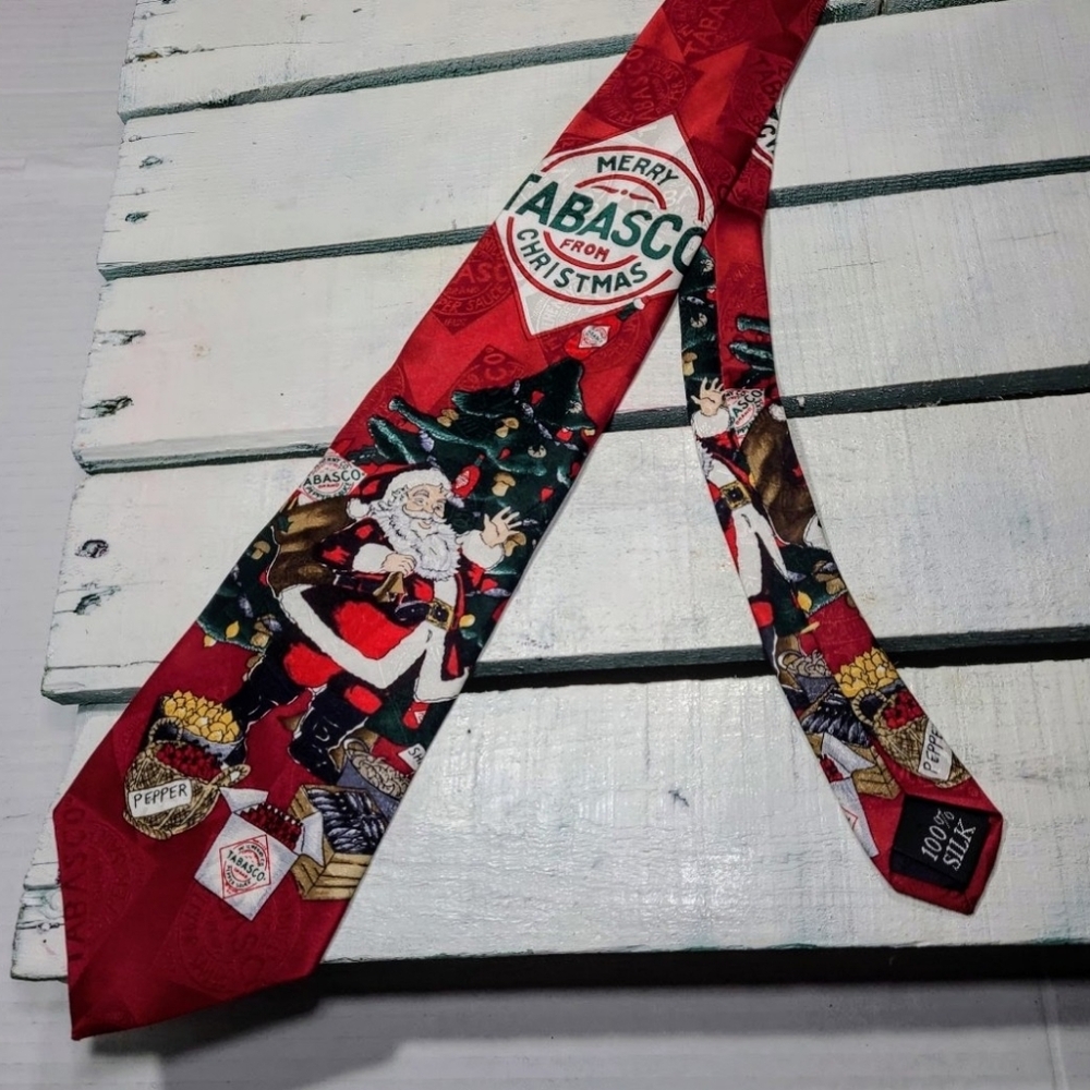 Tabasco Christmas tie.